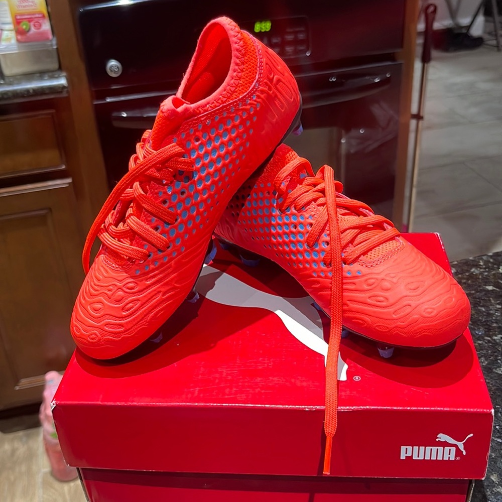 Puma kids cleats